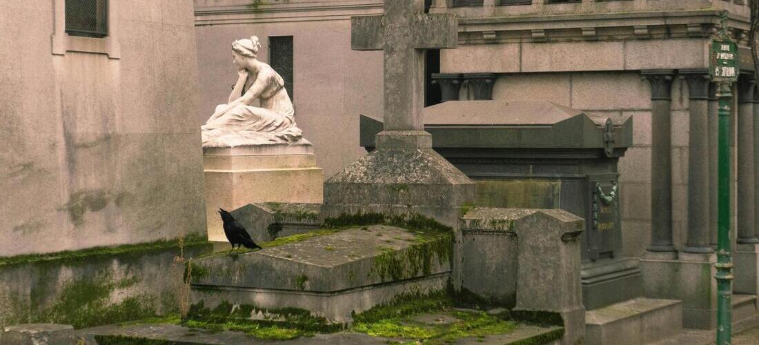 Entretien de tombe que dit la loi