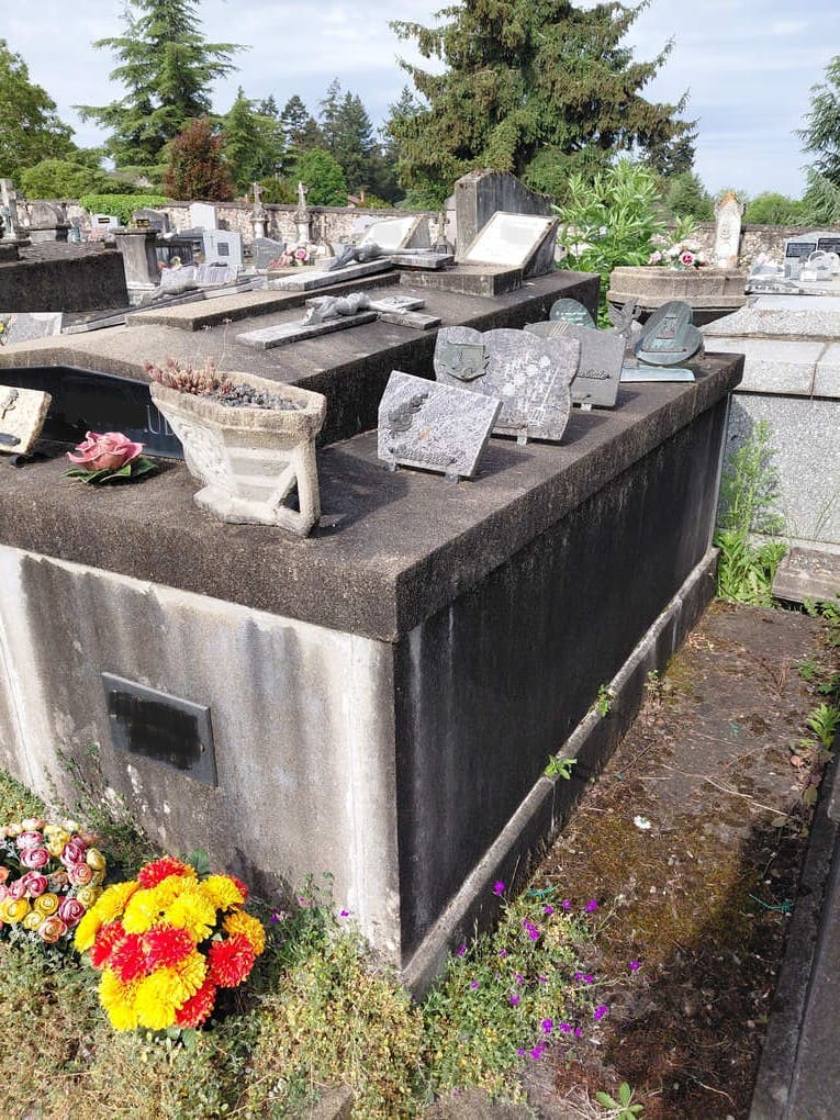 avant nettoyage tombe 7